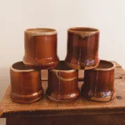 Lot de 5 tasses gobelets • A. Bugnon 