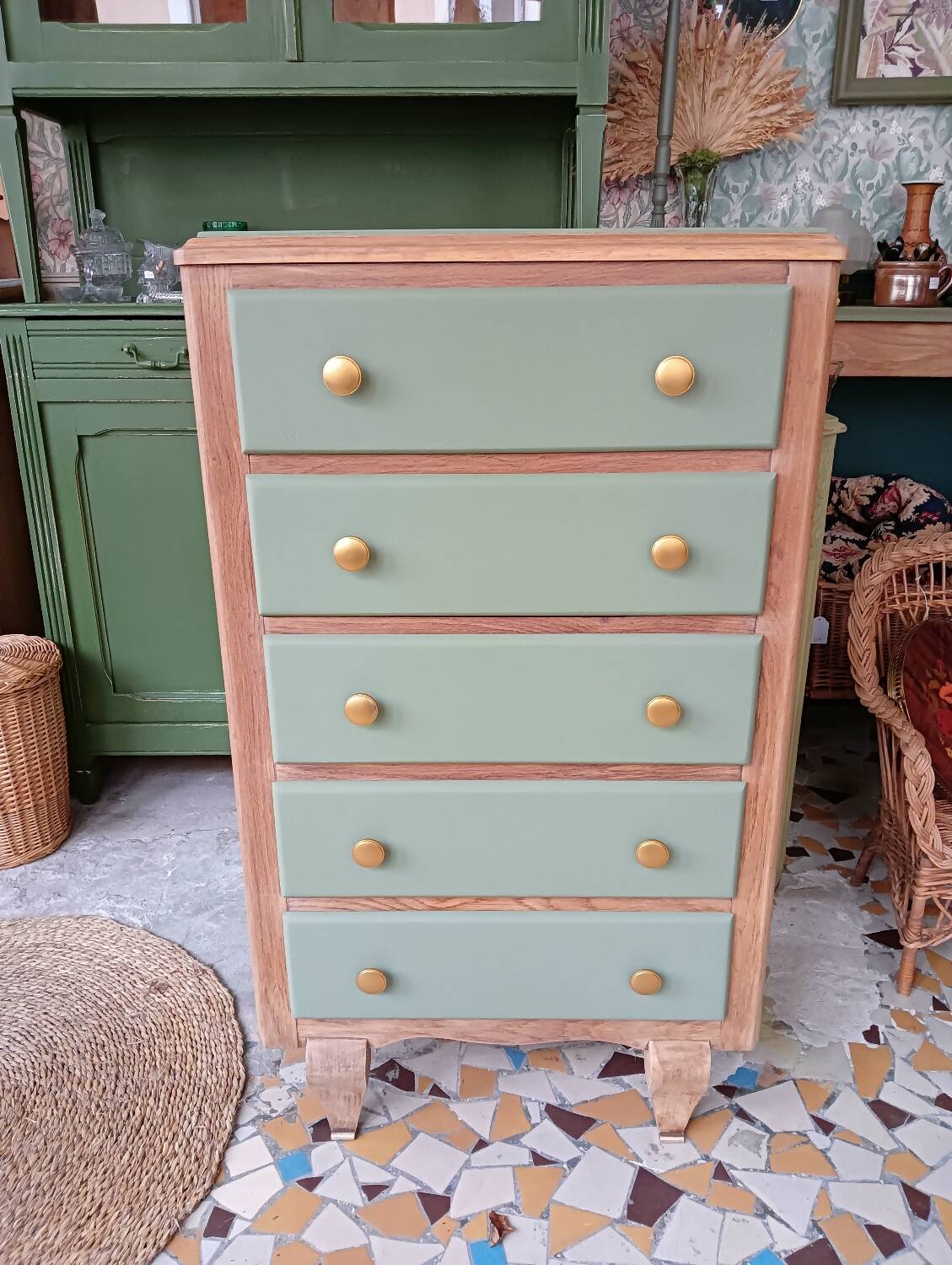 Vintage chiffonier