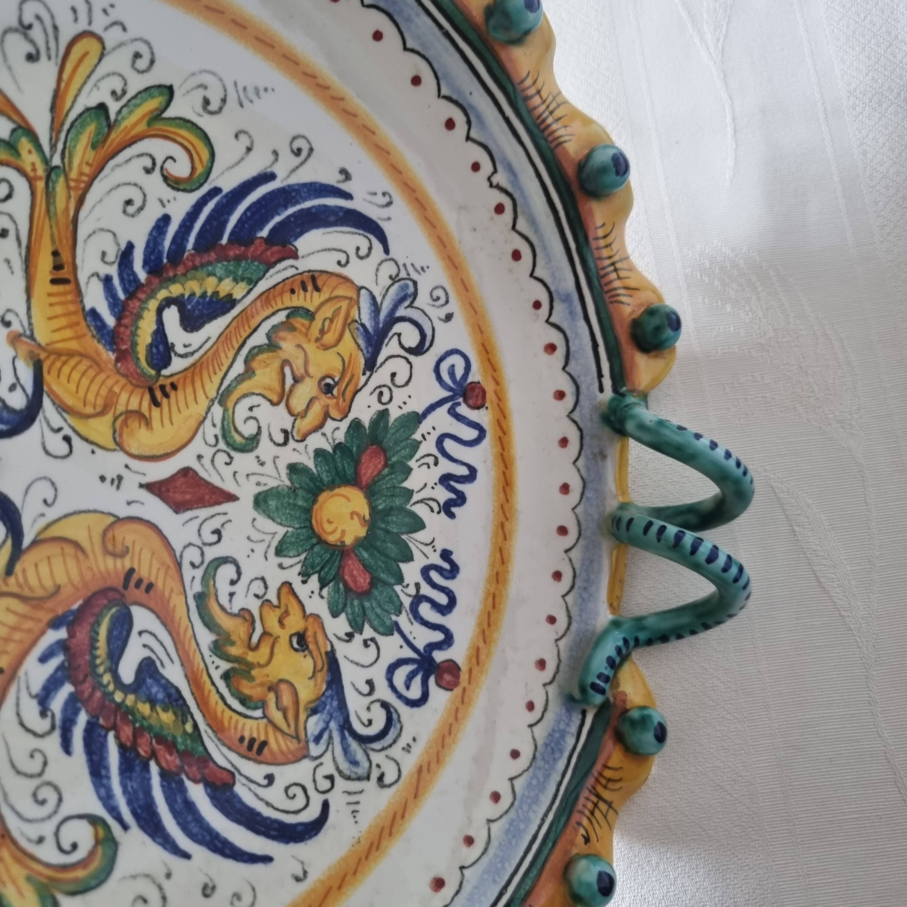 Beautiful Italian ceramic Deruta bowl or compote dish, made and pe