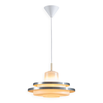 Doria pendant in opal glass with decorative aluminium discs