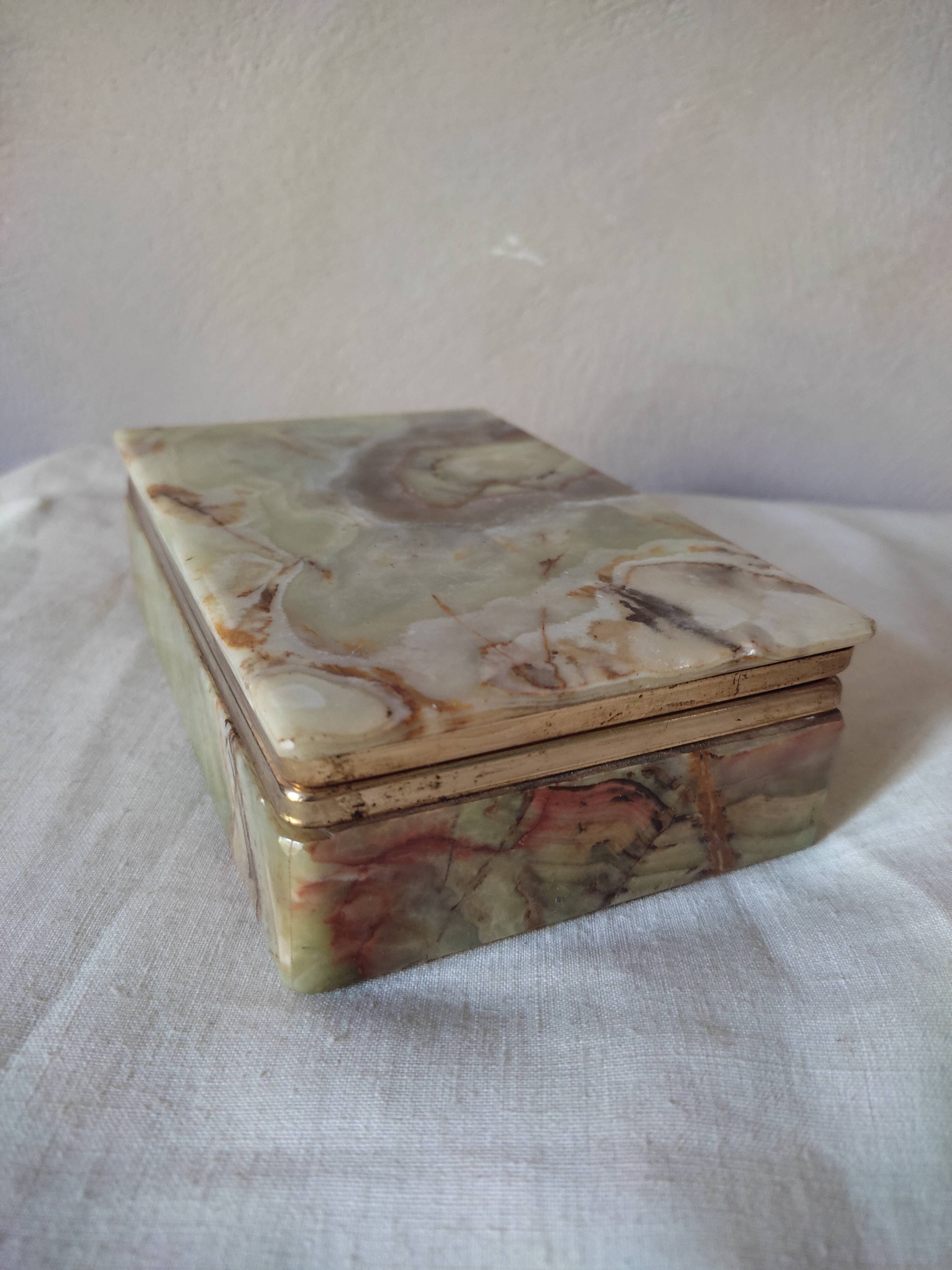 Onyx marble box