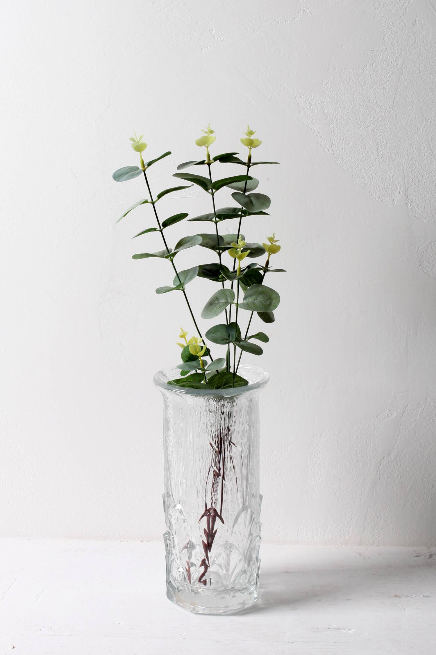 Mid-Century Textured Glass Vase: Fidenza Italian Leaf Pattern, 1970s