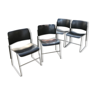 Lot de 4 chaises industrielles