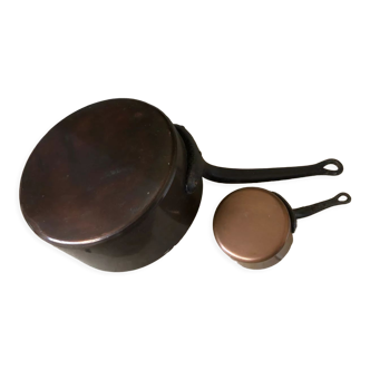 Set of 2 red copper pans