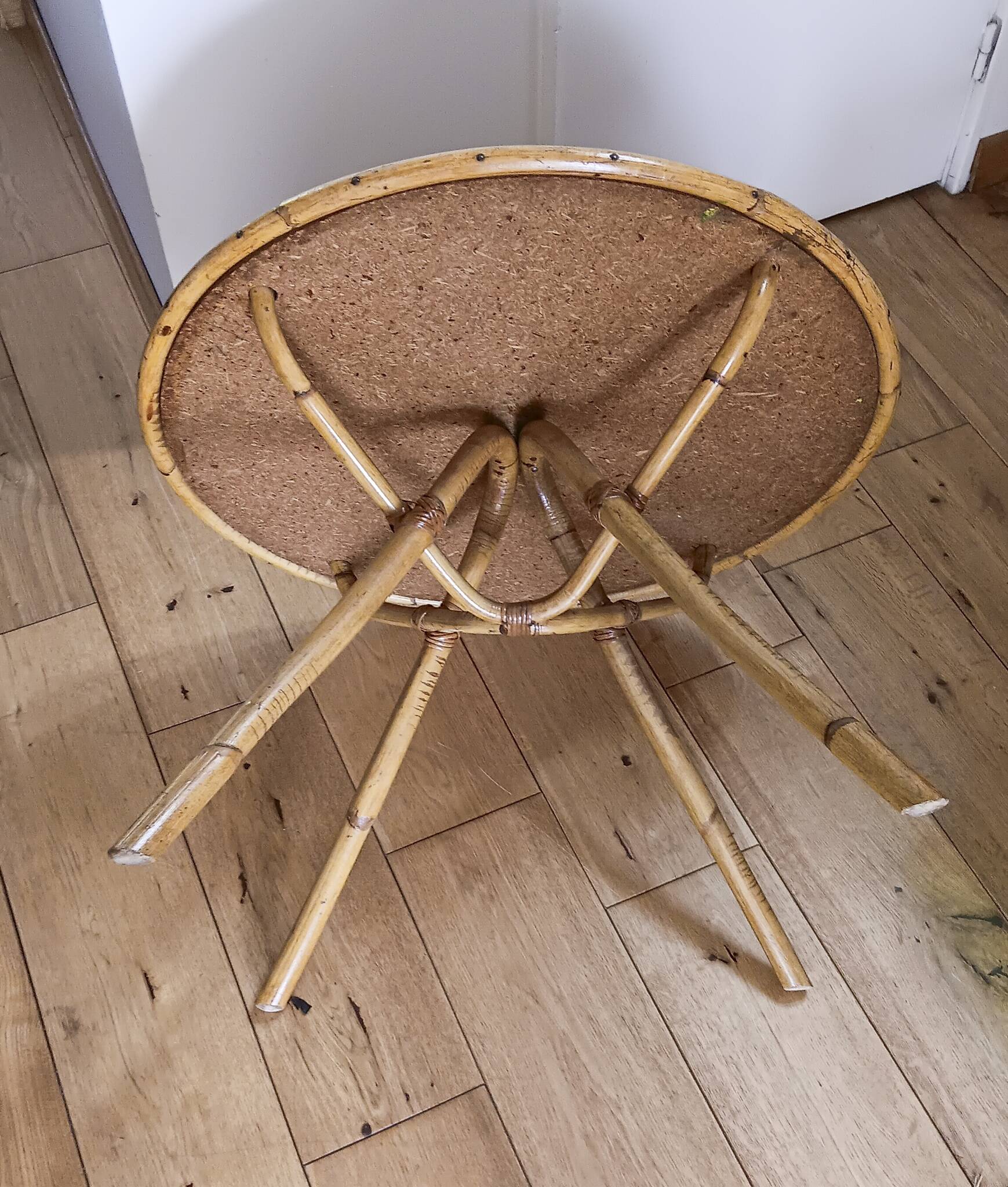 Rattan/bamboo and wood coffee table. Vintage 50s/60s.