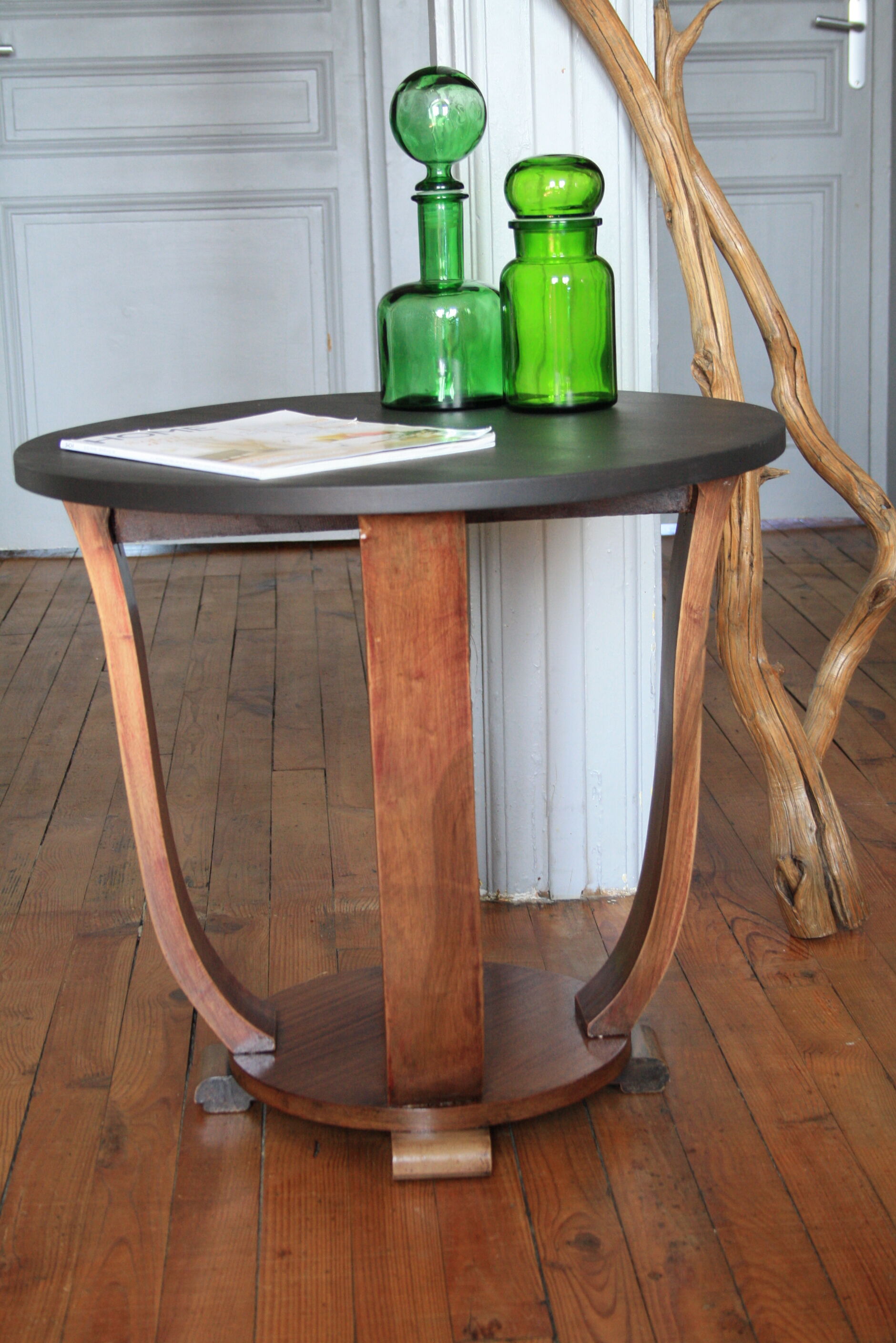 Table in wood art deco