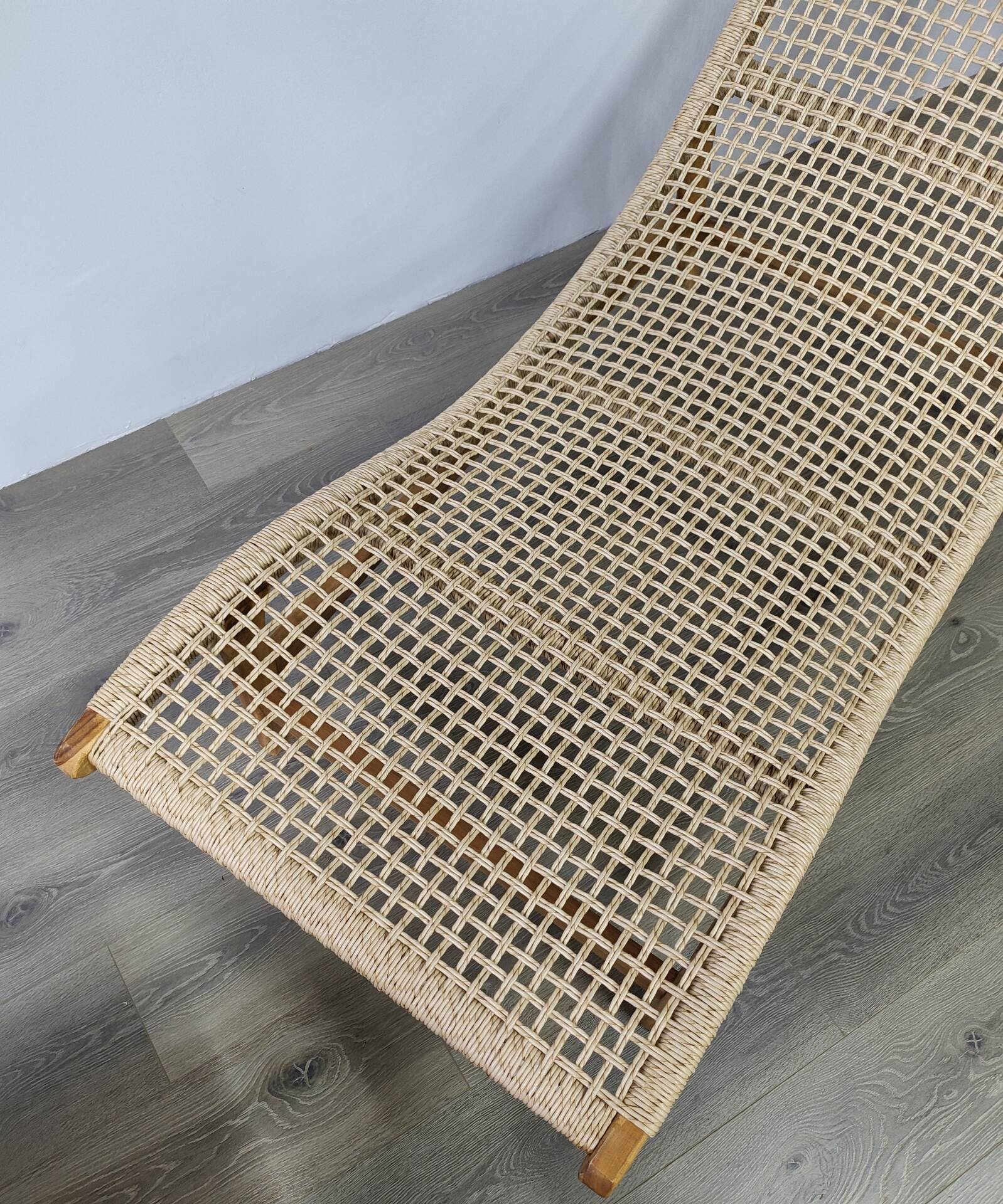 Woven teak sun lounger/ deck chair