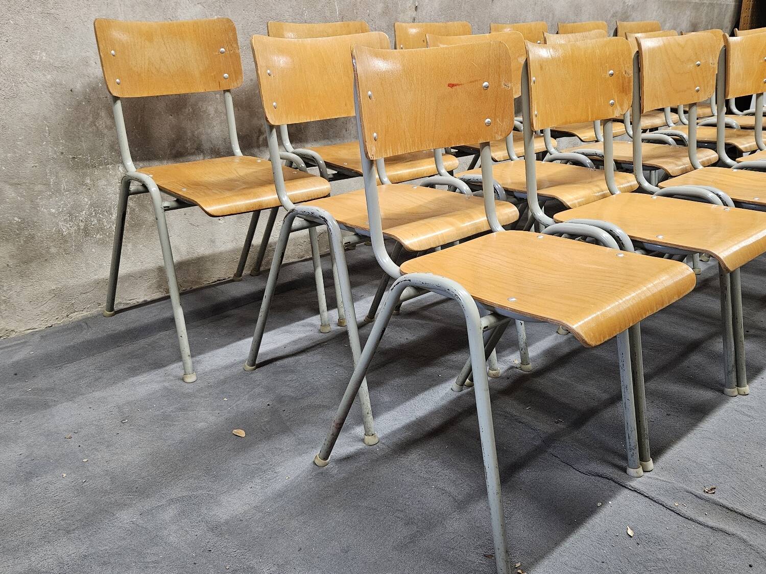 Lot of 18 vintage stackable bistro chairs 1970