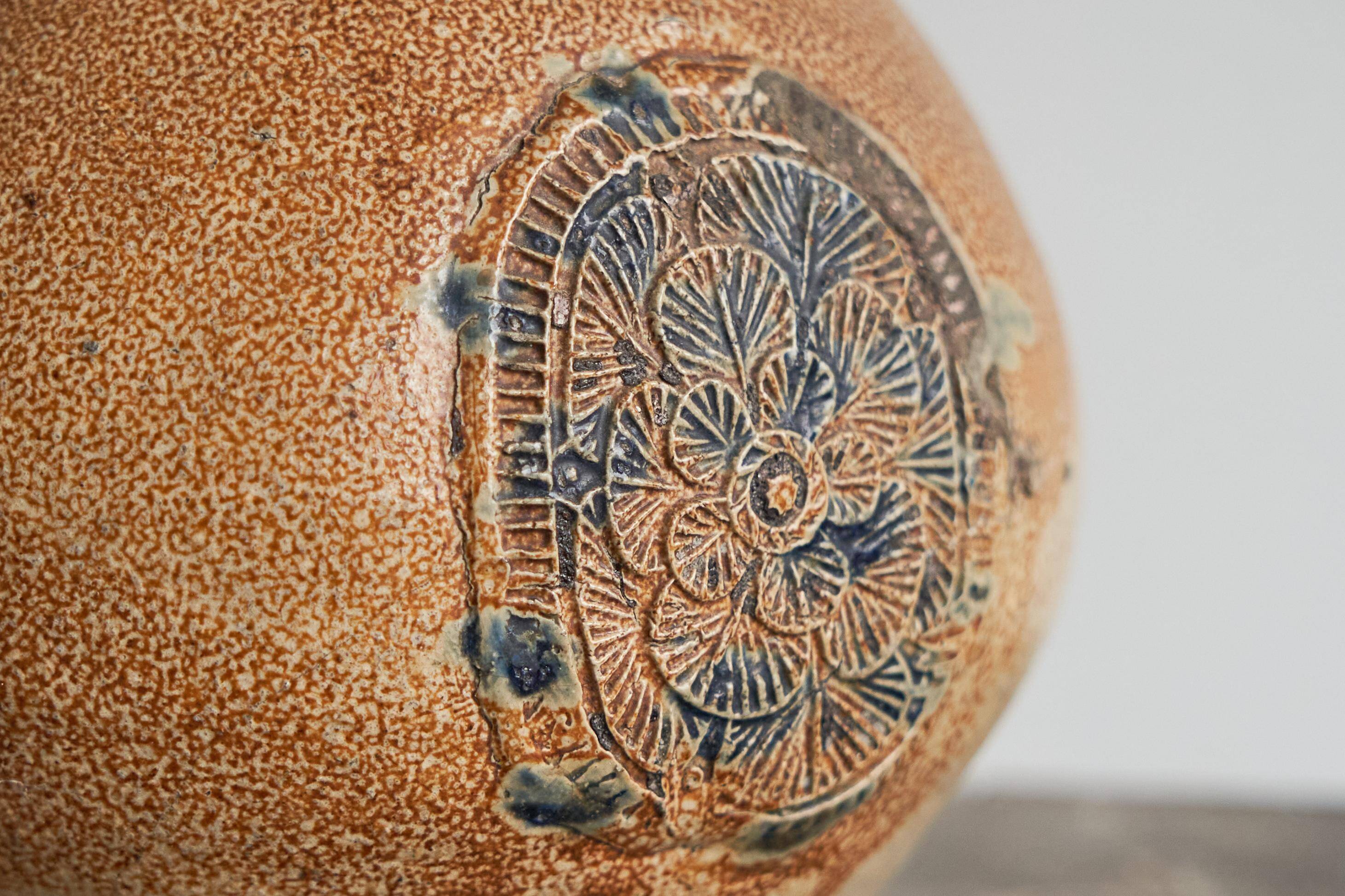 Bartmann jug / Bellarmine 17th century in salt-glazed stoneware