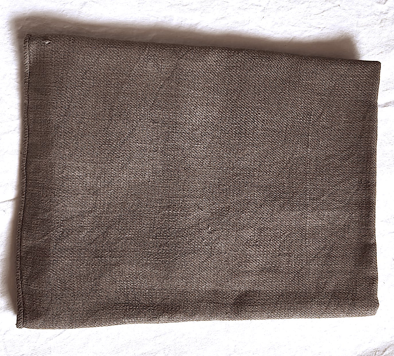 Nappe rustique brune en chanvre lavé teint 1m x 1m80