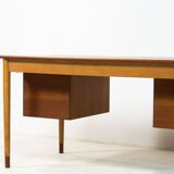 Søborg Møbler ‘model 130’ teak & beech writing desk by Børge Mogensen