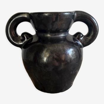 Vase noir design à oreilles