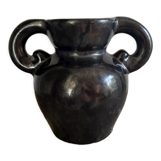 Design black vase with ears