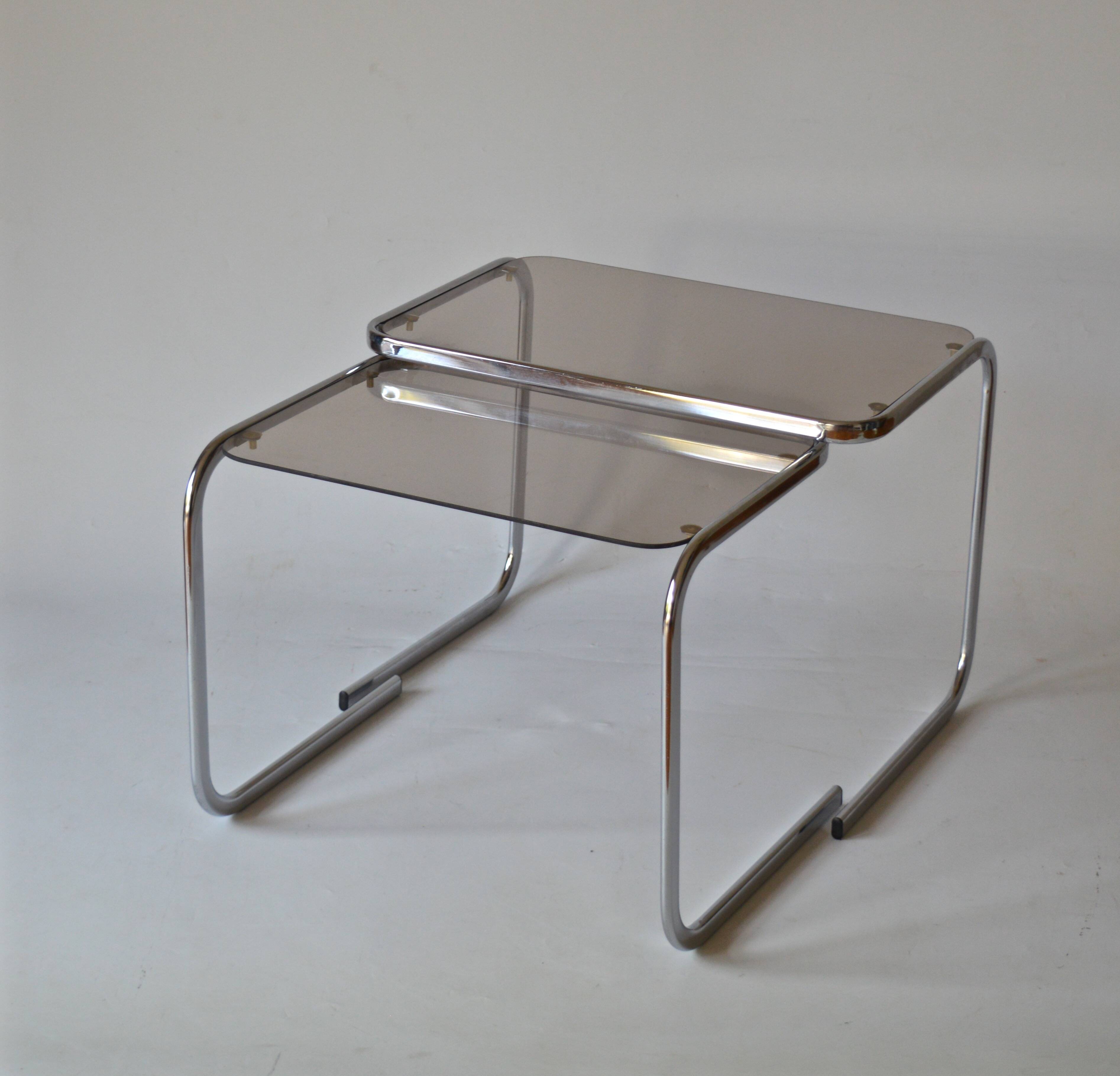 Duo of nesting tables