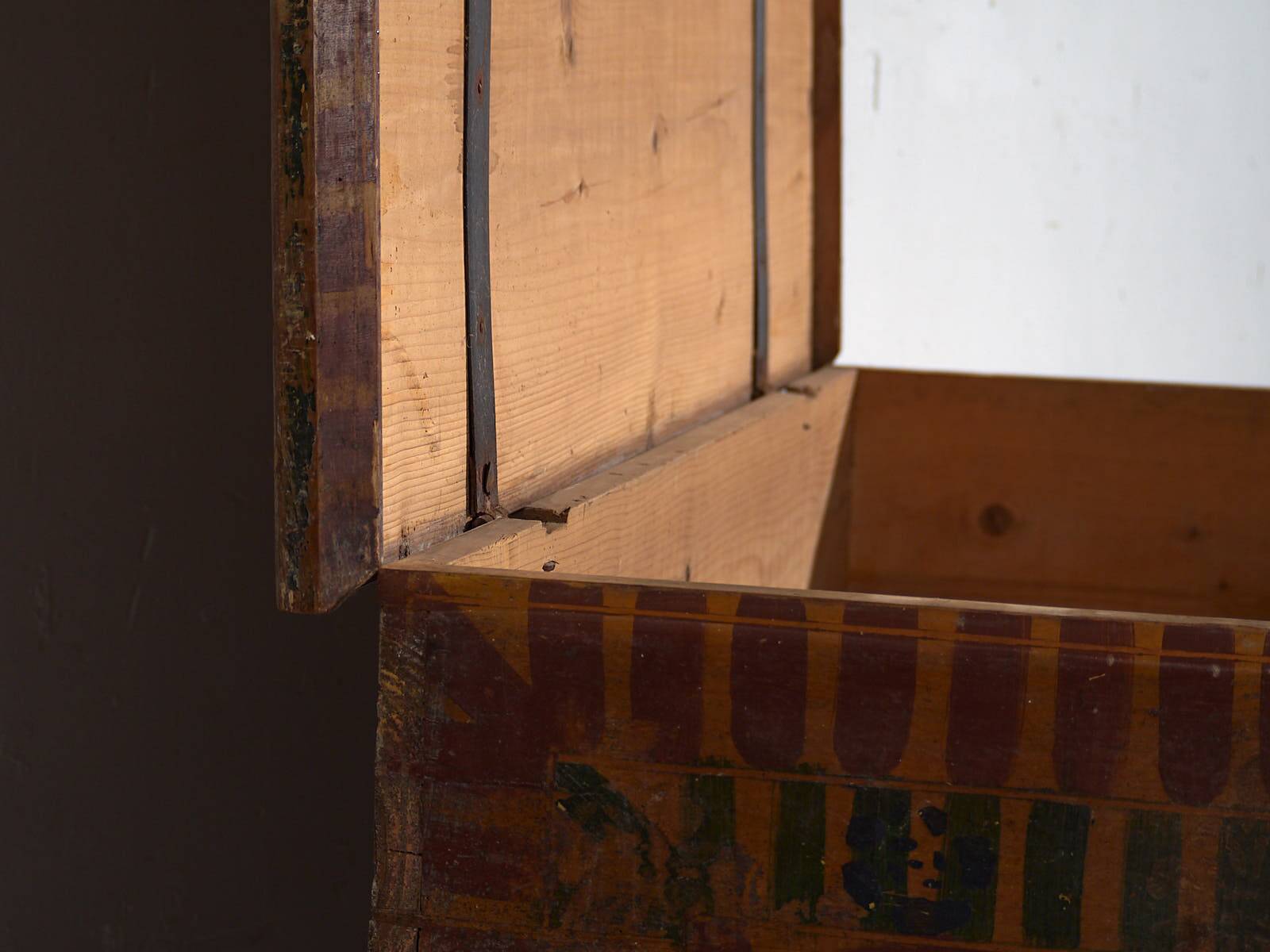 Large antique hand-painted trunk (c.1900) #50