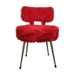 Chaise moumoute rouge vintage pieds