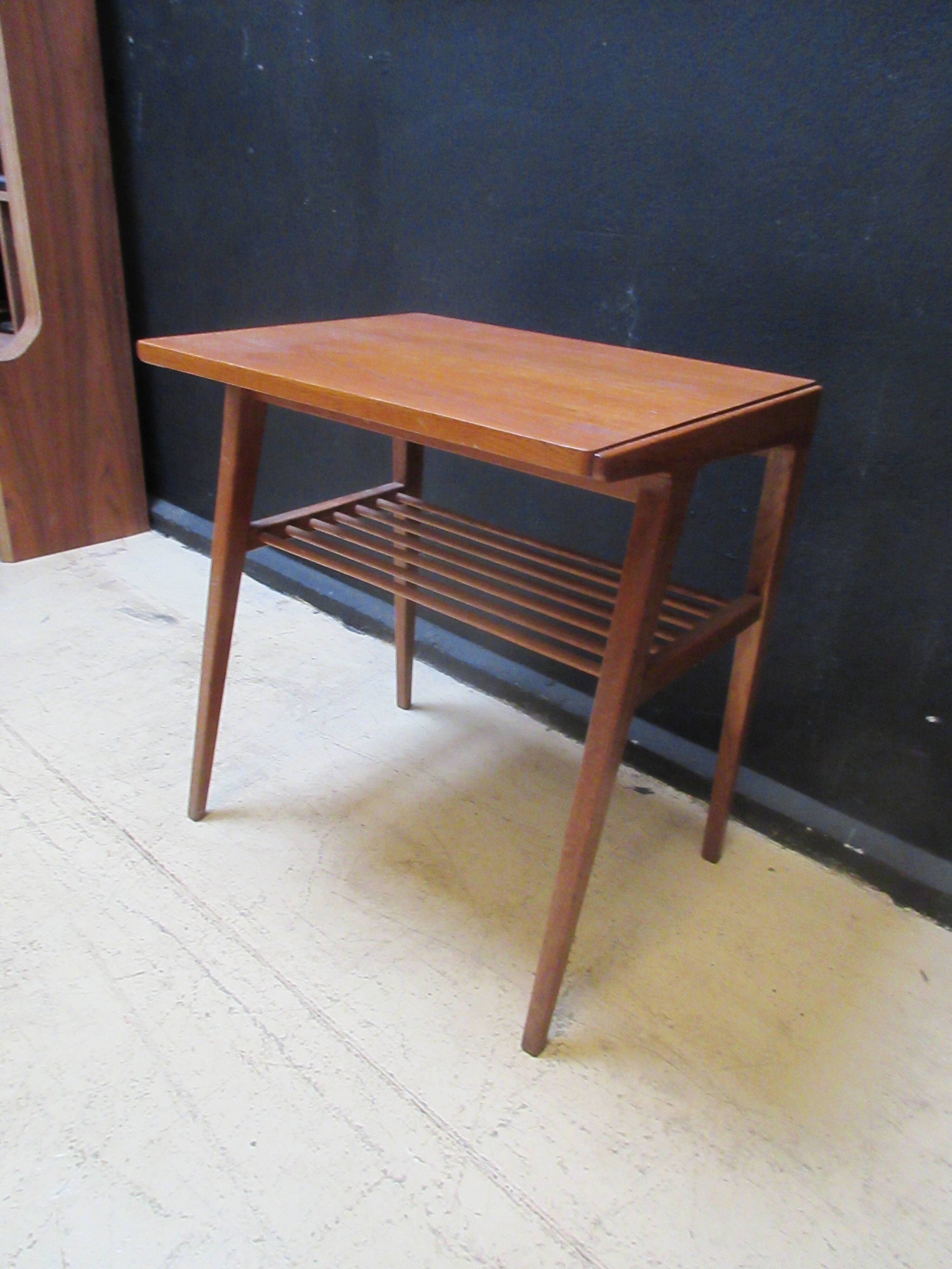 Table d'appoint vintage, console tchèque 1960