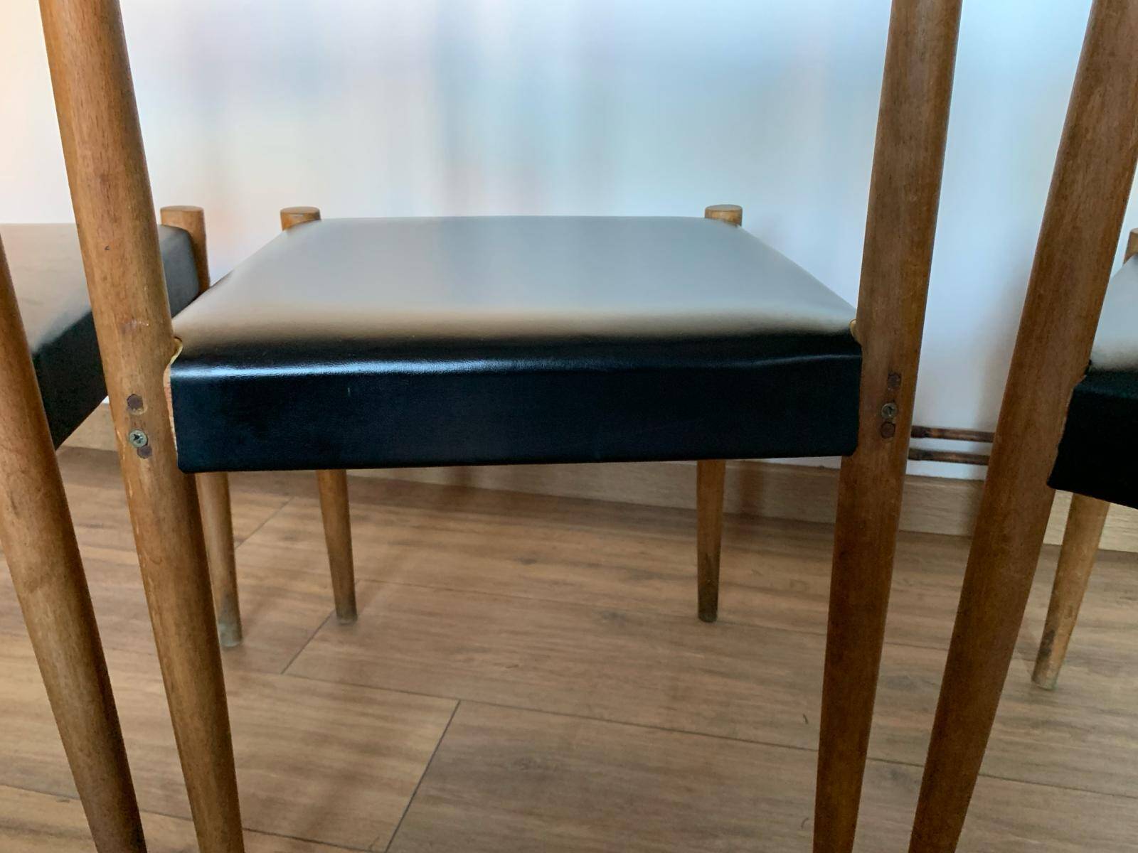 Set of 4 Scandinavian chairs