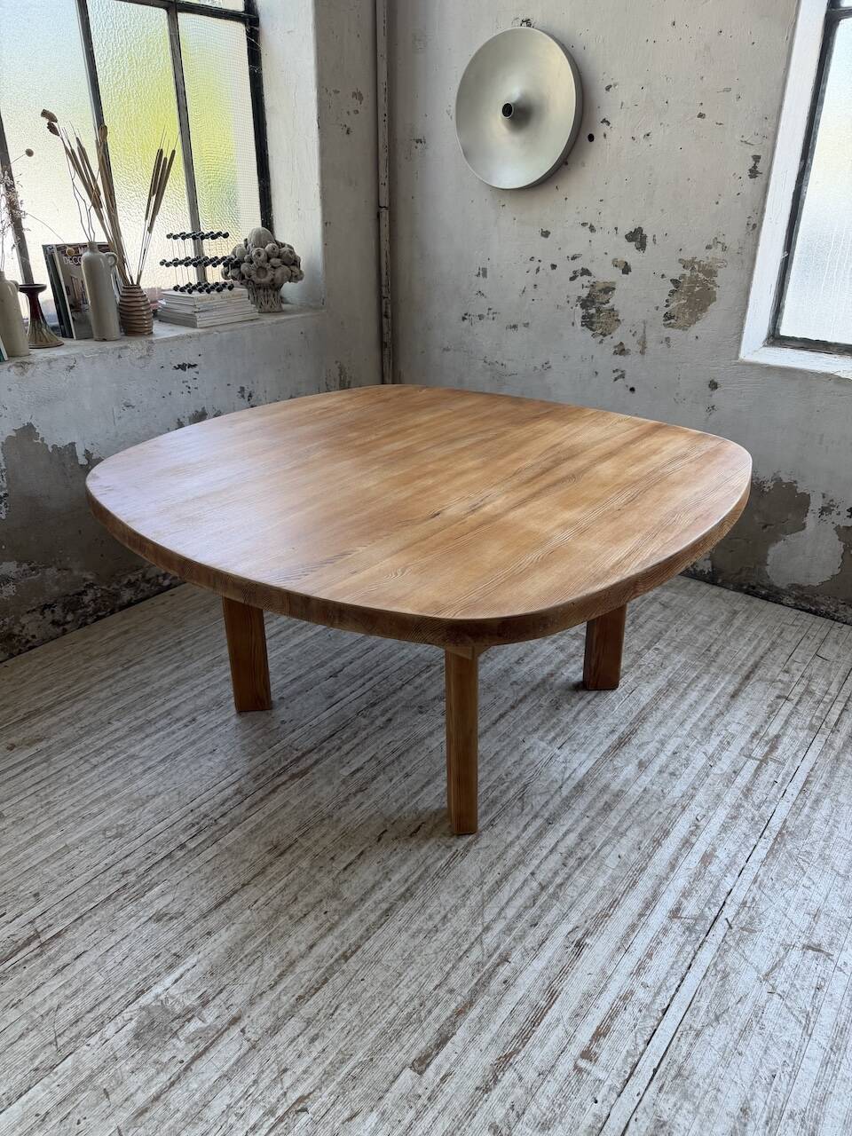 Round XL constructivist table