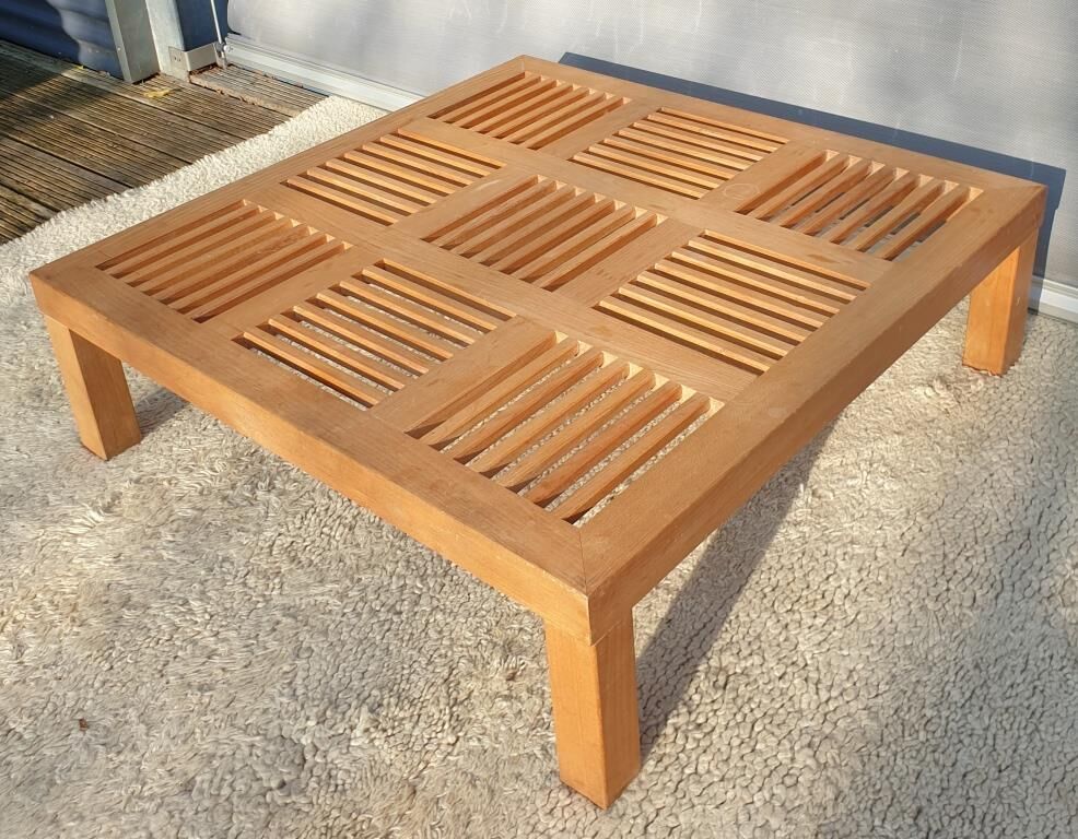 Coffee table 9 openwork checkerboards in solid beech