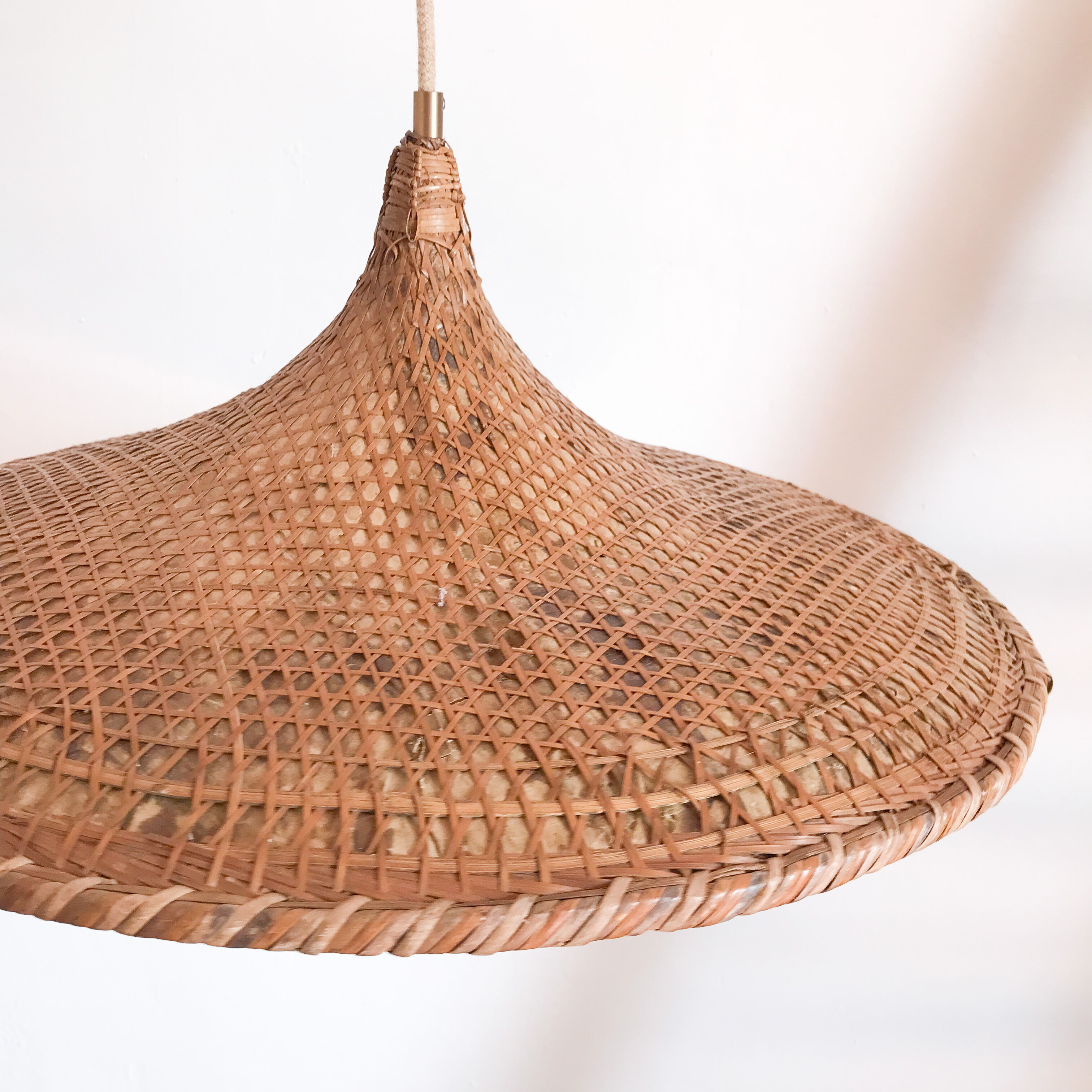 Wicker pendant lamp