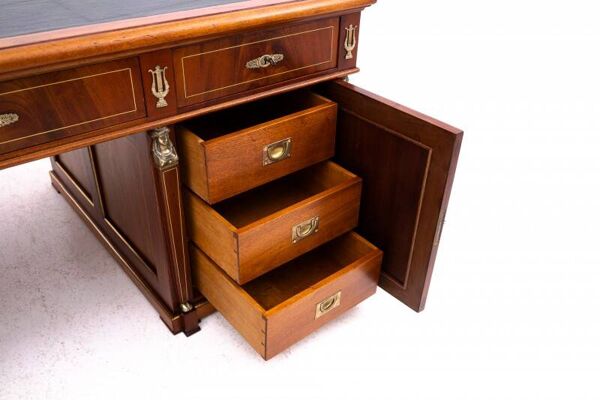 Grand bureau double face de style Empire, France, vers 1870. Après restauration.