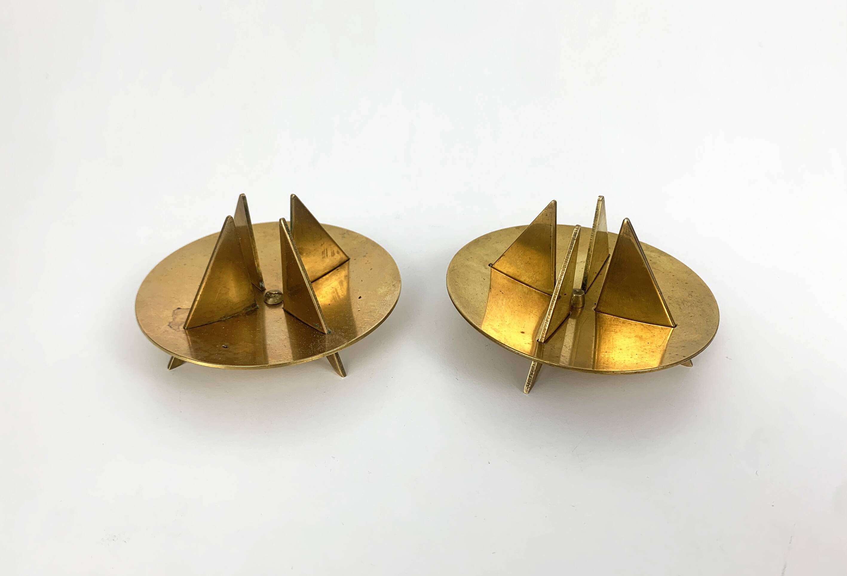 Pair of candlesticks Nr.20 in brass, Pierre Forssell for Skultuna, 1960