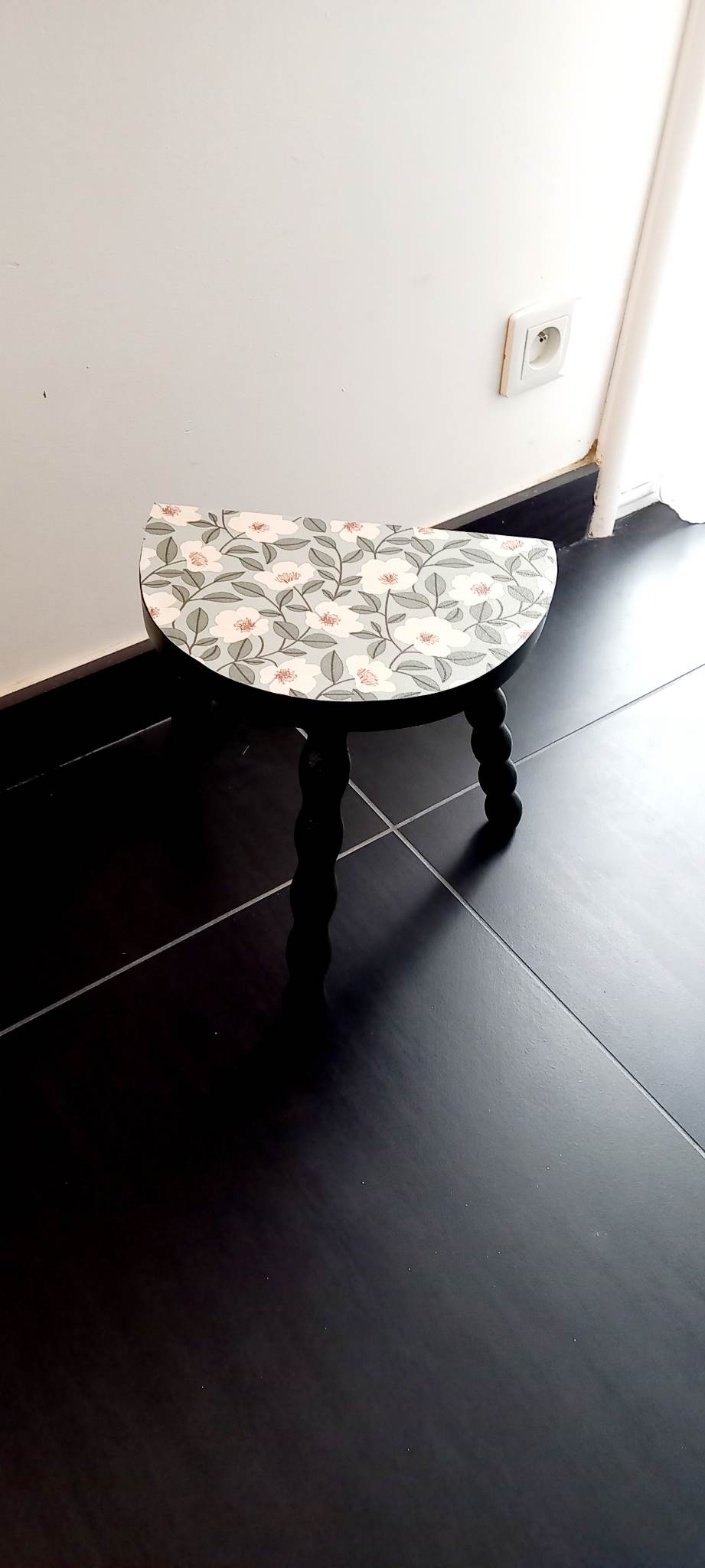 Vintage tripod stool