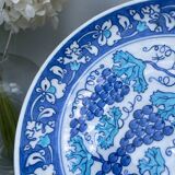 Assiette décorative bleu aux raisins
