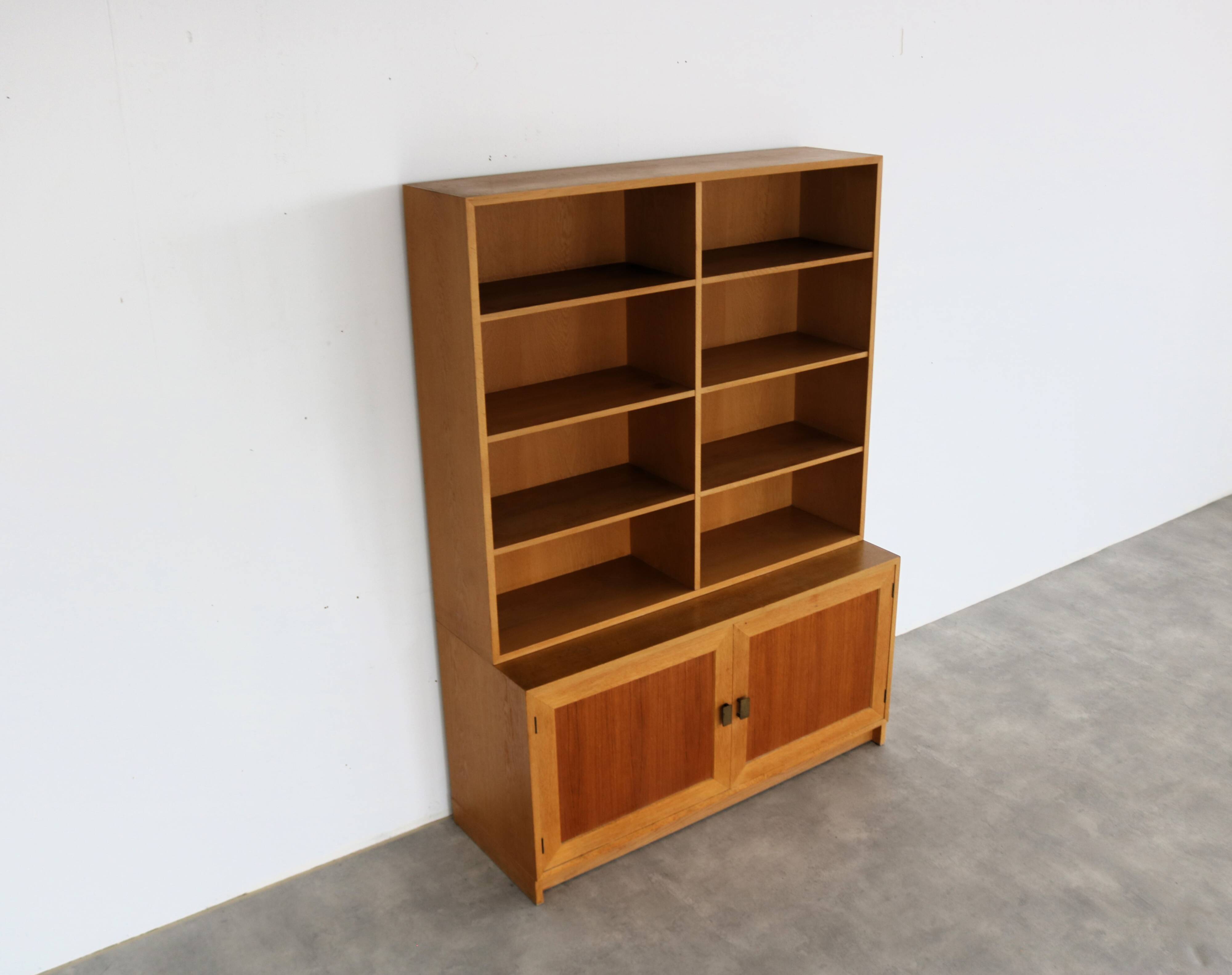 vintage bookcase | wall cupboard | 60s | Sweden