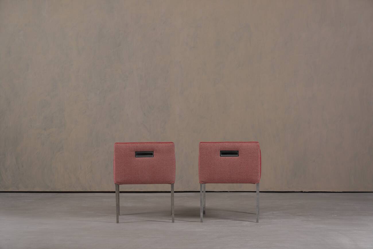 2 fauteuils Ligne Roset en tissu rose, France années 2000