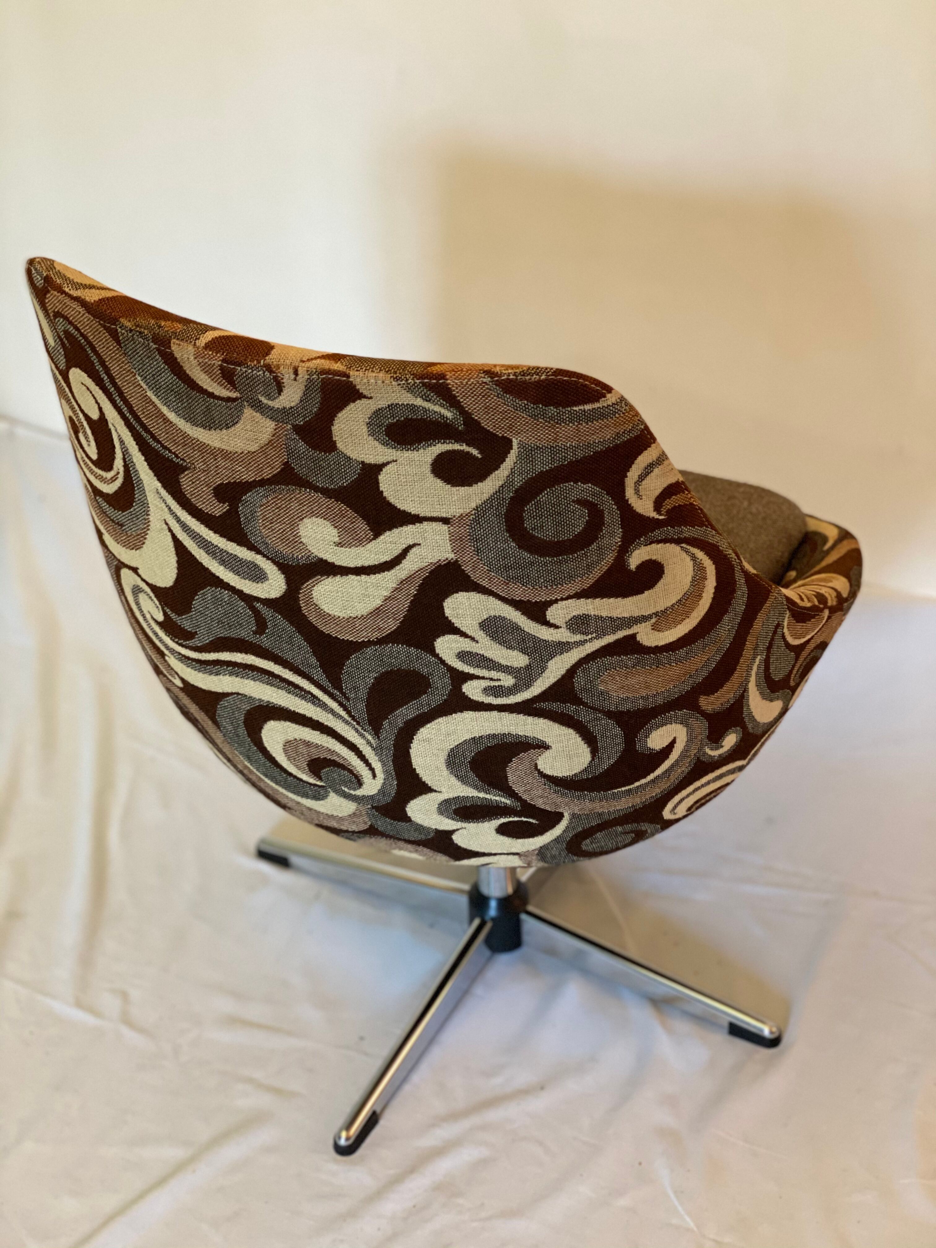 Mid century modern funky swivel chair