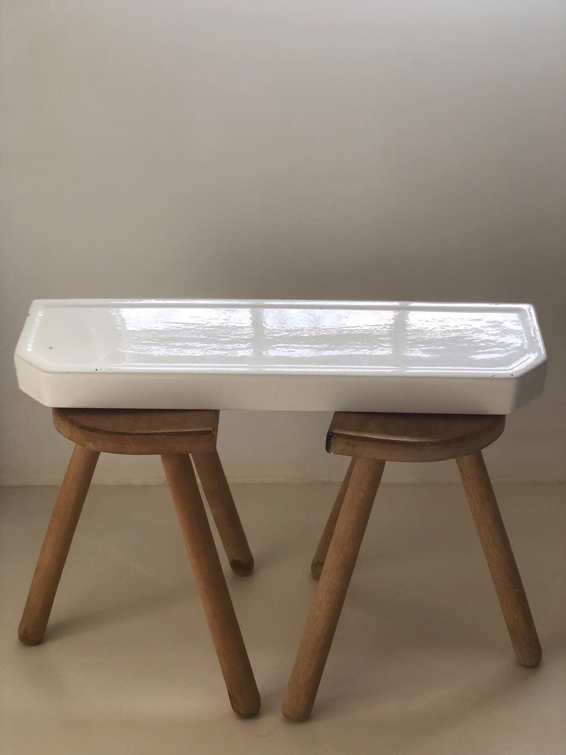 Old shelf, ceramic shelf