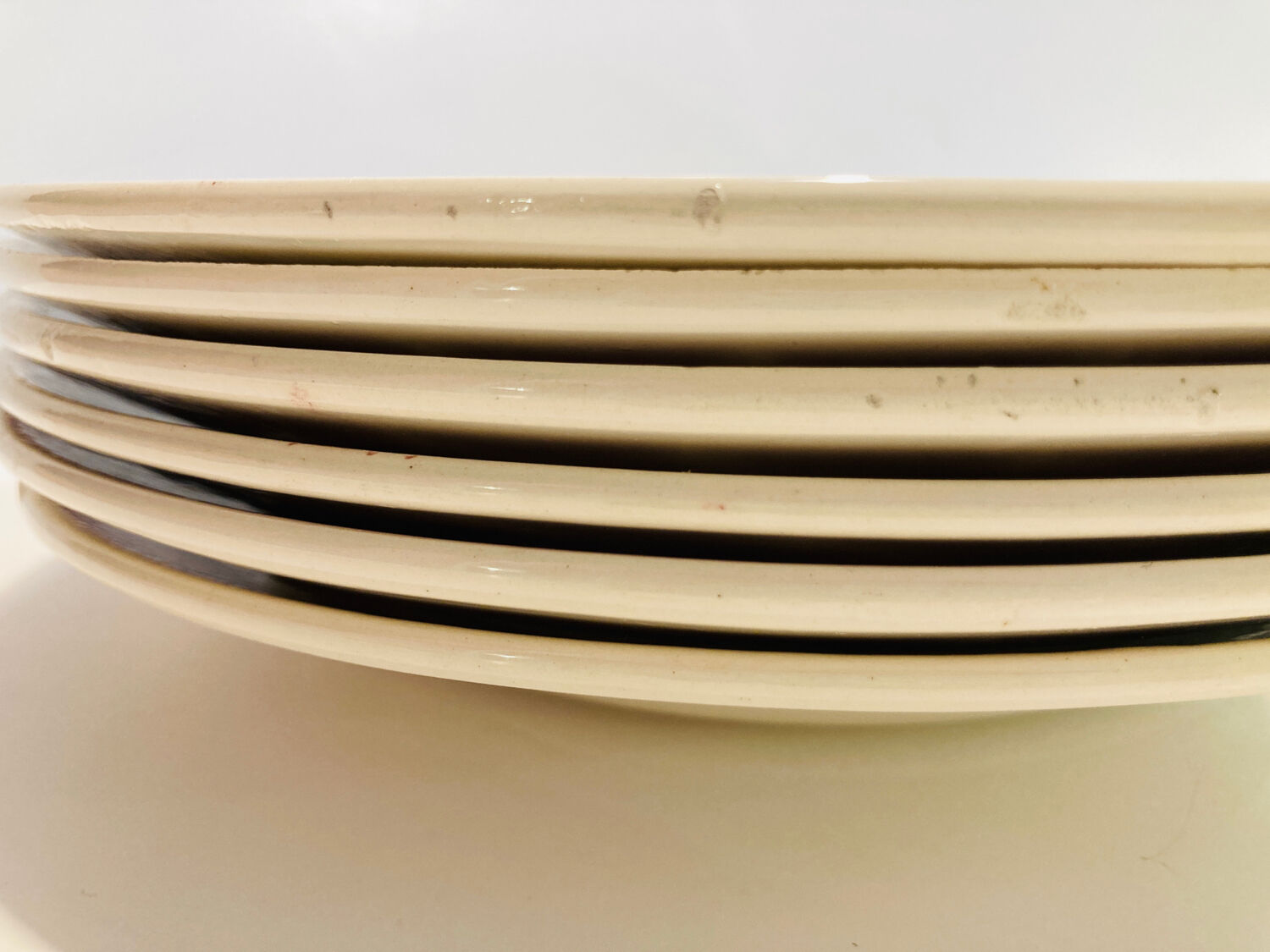5 earthenware plates burgundy décor, kitchen