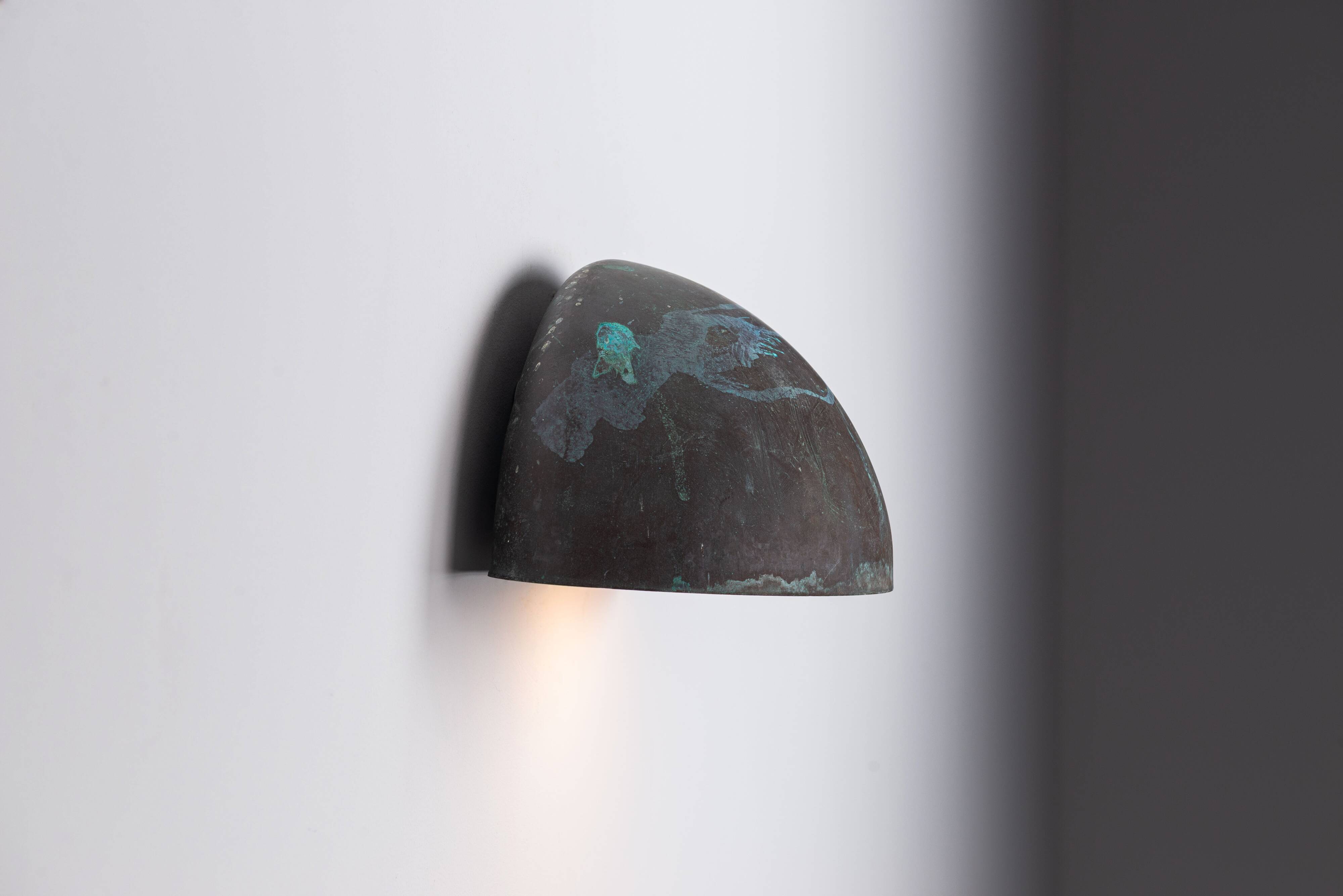 Horn Belysning Type 6650 wall lamp in patinated copper