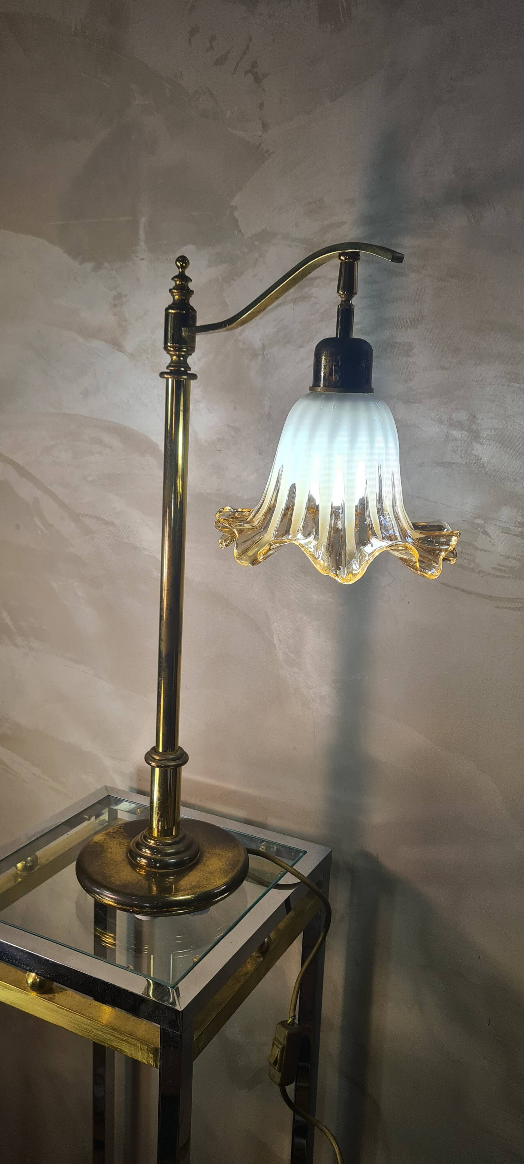 1970 brass lamp with amber and white murano style tulip, slight trace of time, 59x30