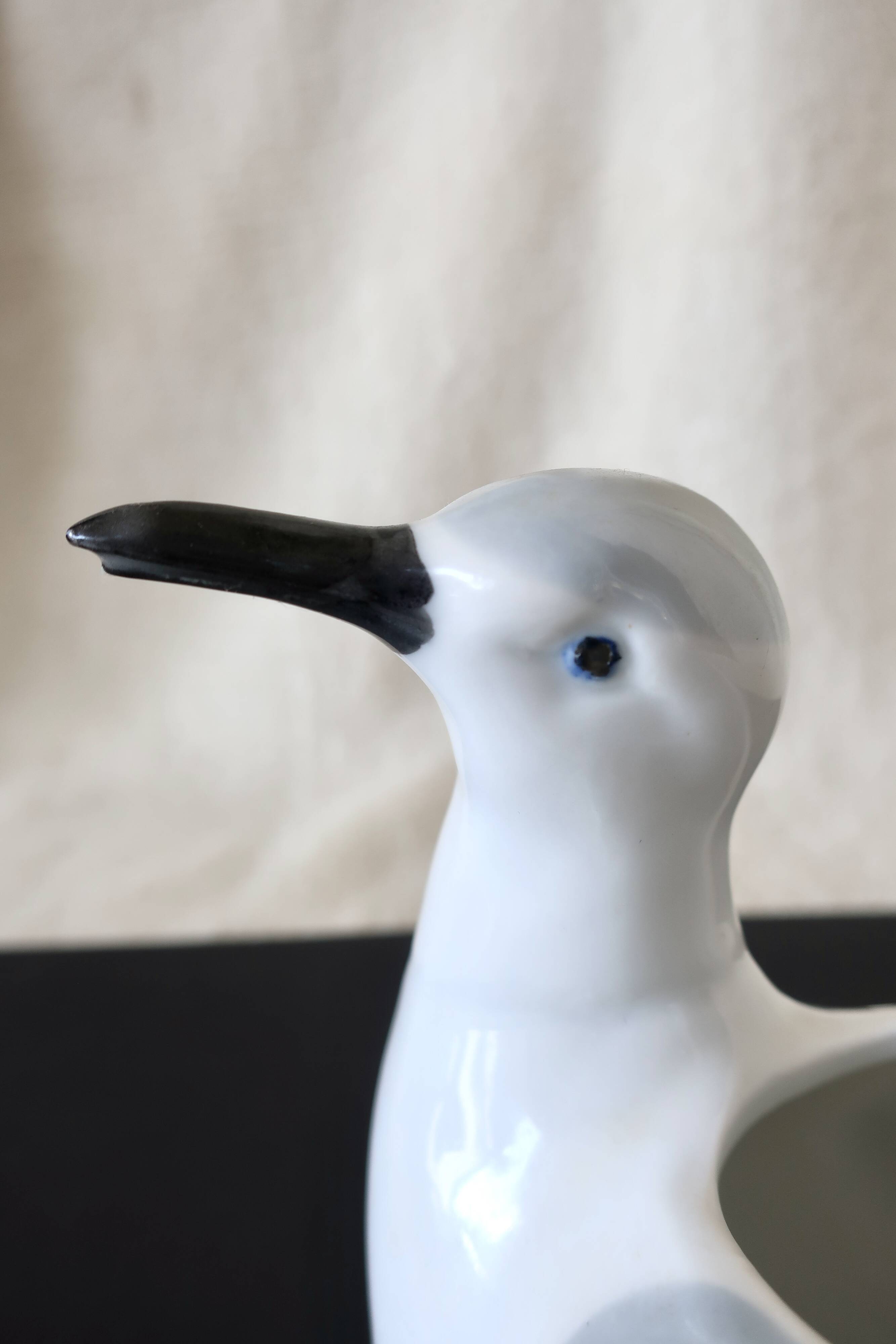 German Porcelain Seagull, 1930s Pocket Tray, Very Good Condition.