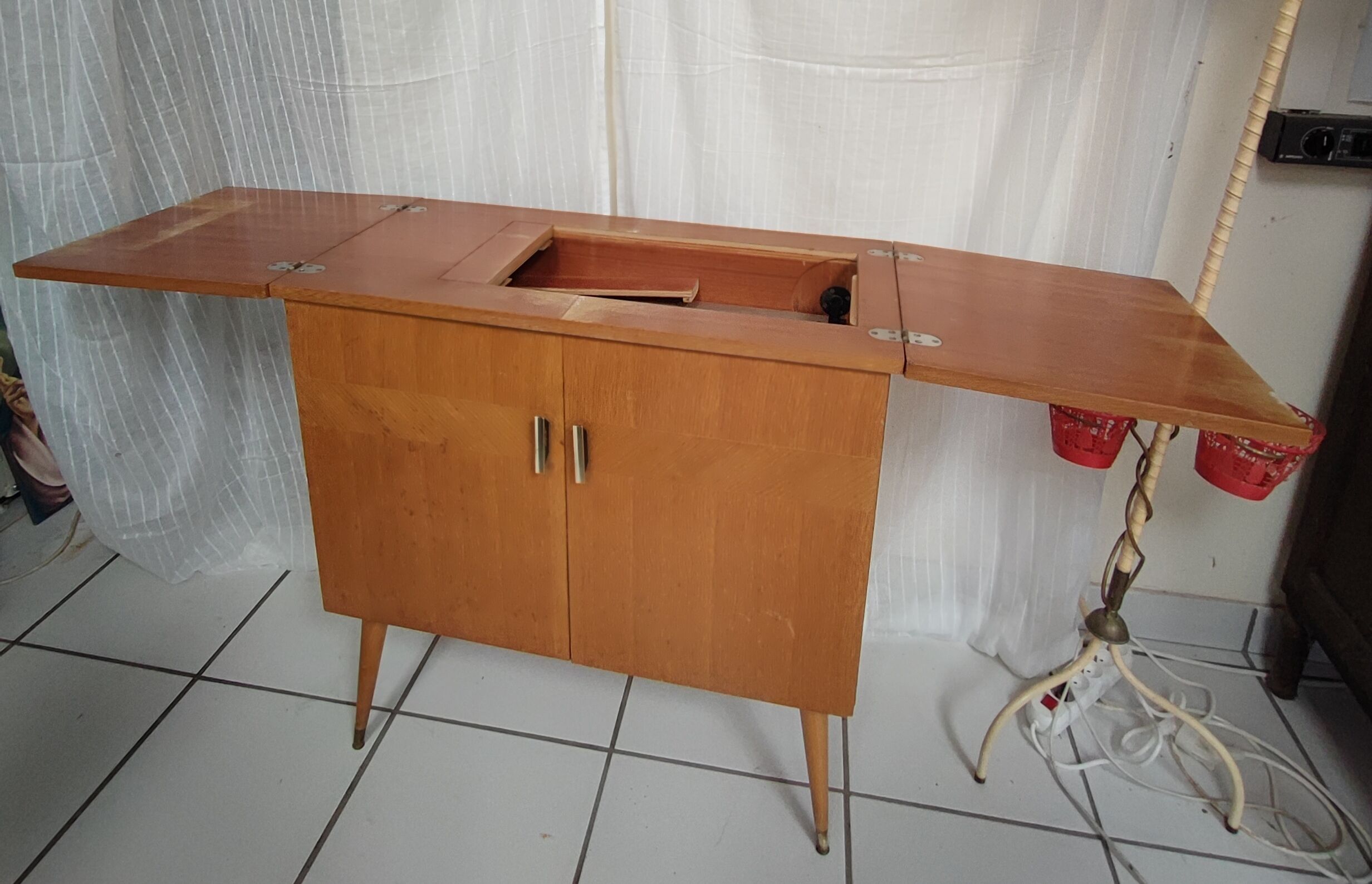 Chest of drawers furniture