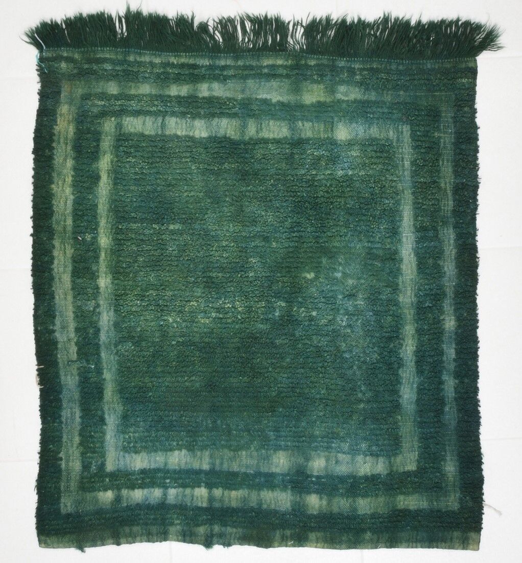 3x3 square green vintage rug 94x105cm