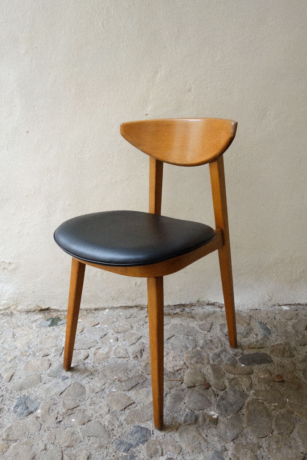 Pair of Fontania chairs, edited by Baumann, 60s