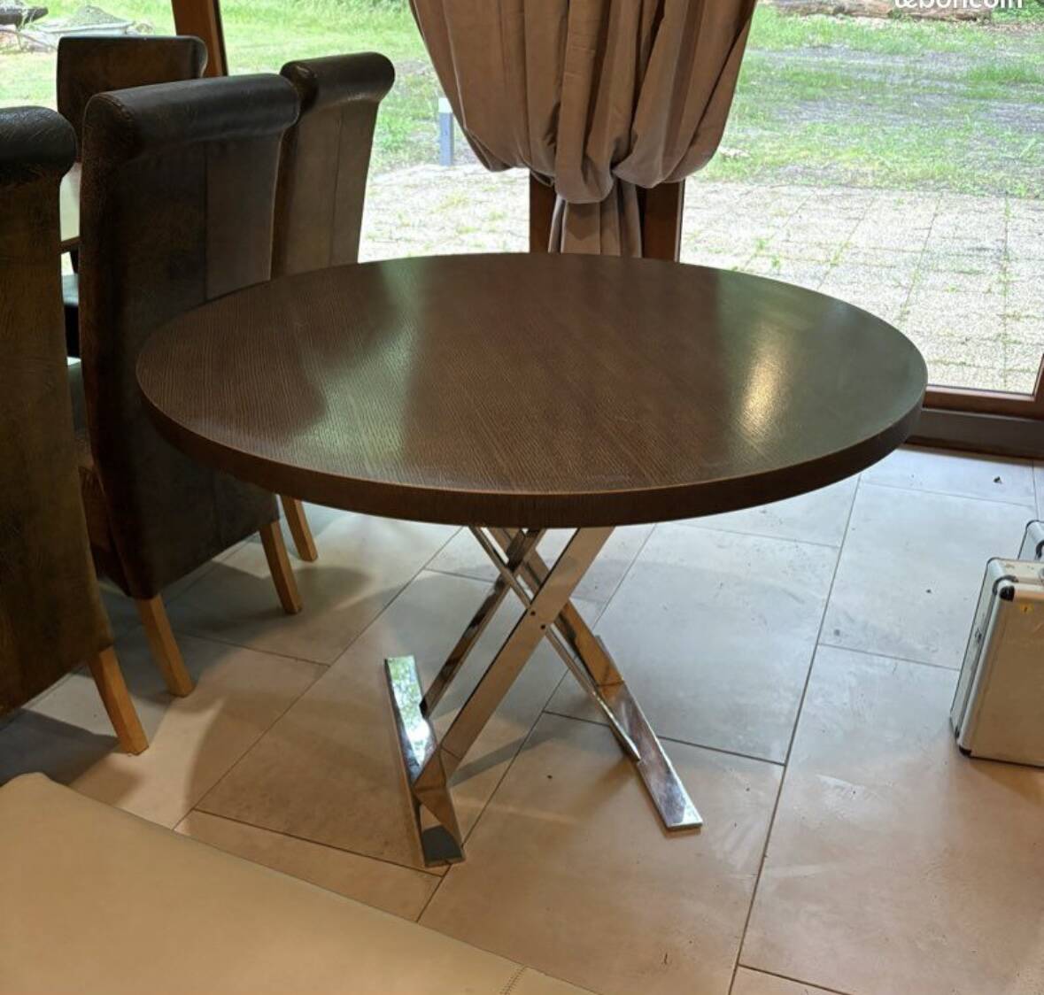 Table Simplice Pathos Par Antonio Citterio pour Maxalto
