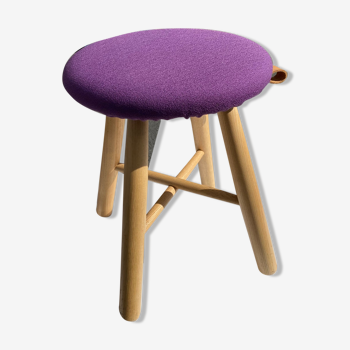 Tabouret TAG en frêne assise violette