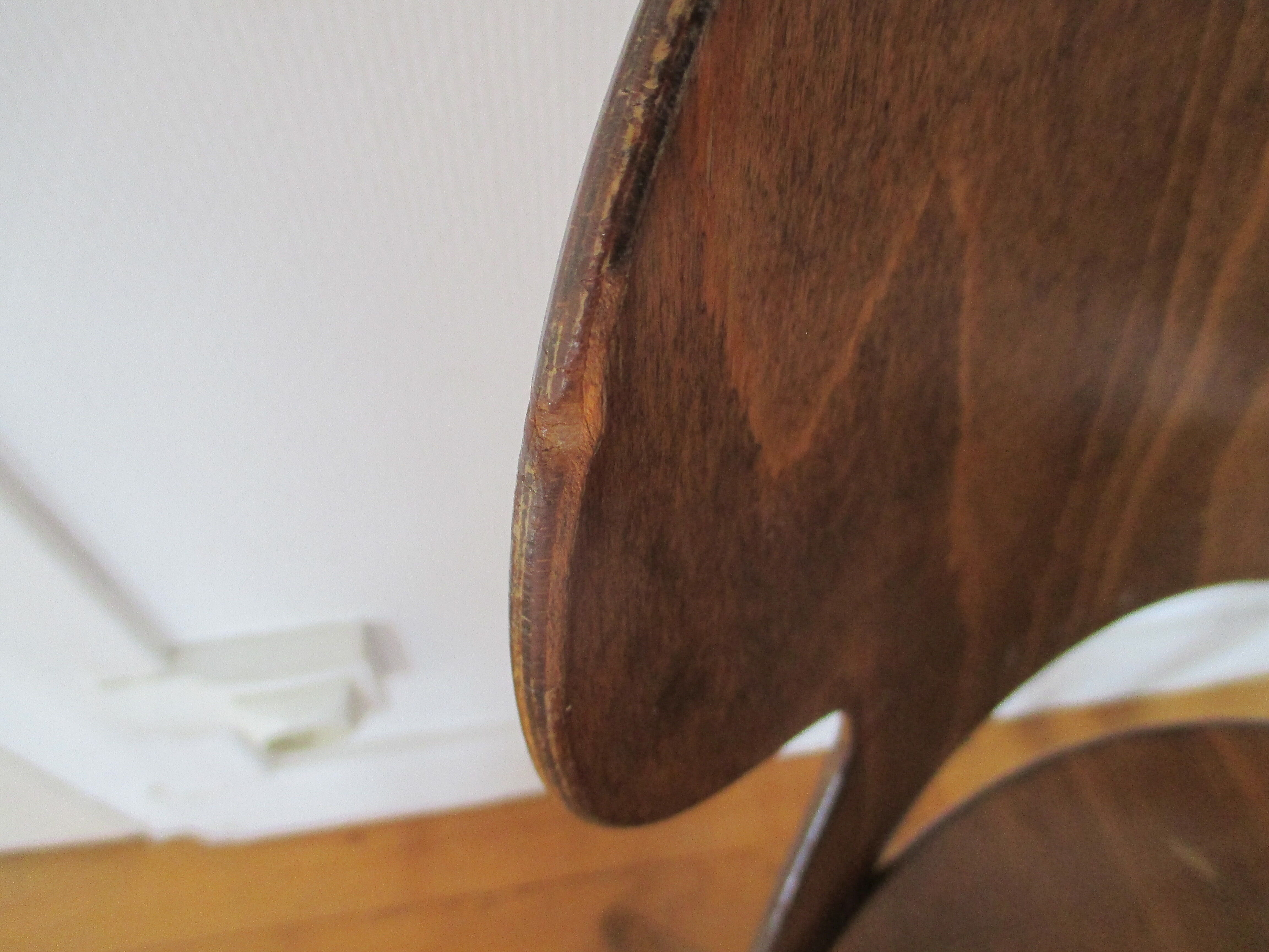 3 Trefle Bistrot Baumann chairs