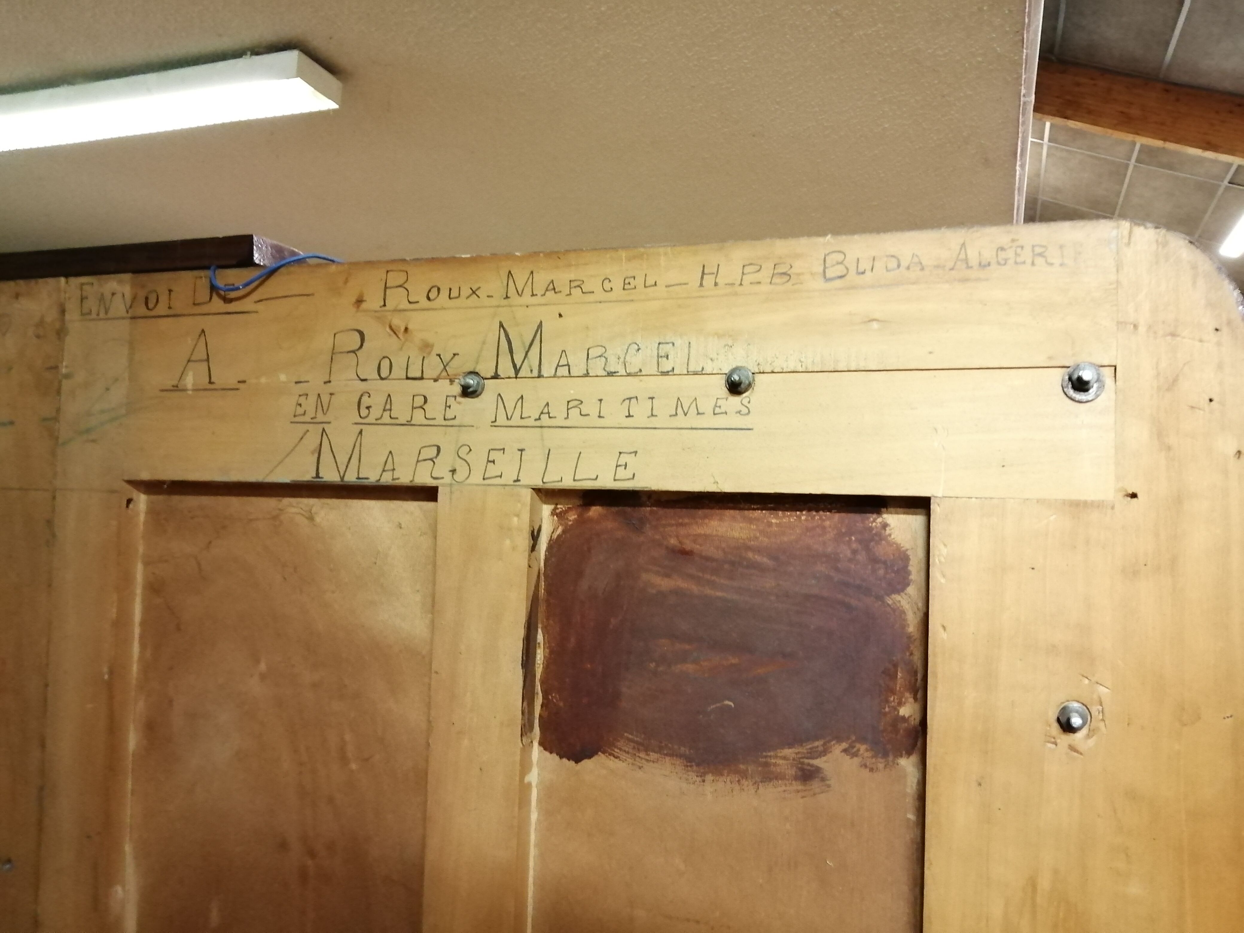 Atypical wall entrance coat rack, 50s