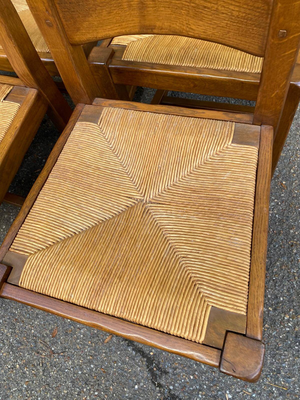 Set of 6 rustic solid oak chairs with straw seats — Very good condition
