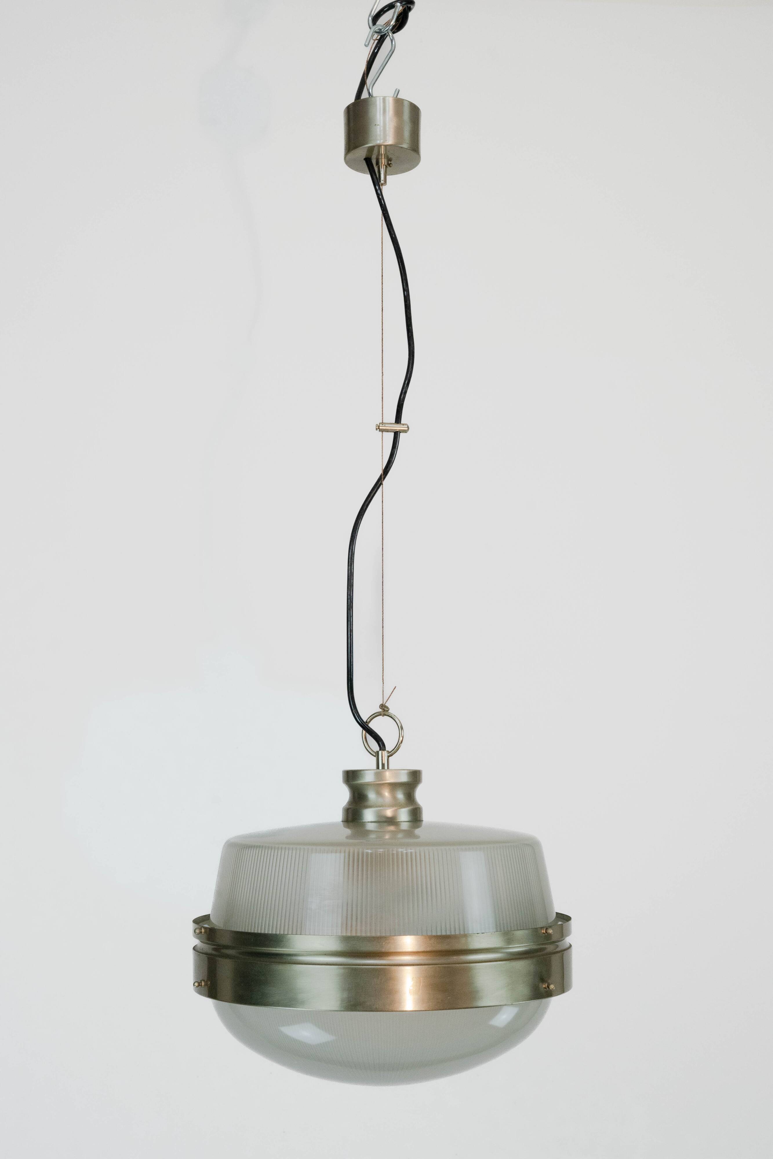 Suspension italienne du milieu du siècle dans le style de Sergio Mazza pour Artemide