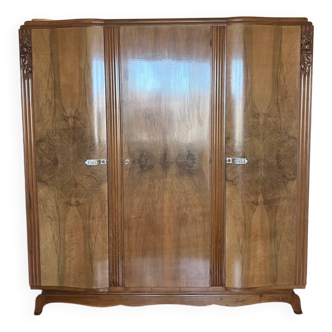 Armoire en bois de rose