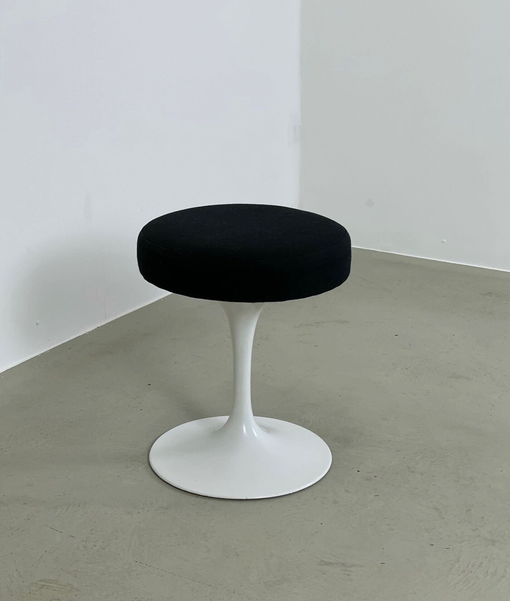 Eero Saarinen Stool by Knoll International 1960s