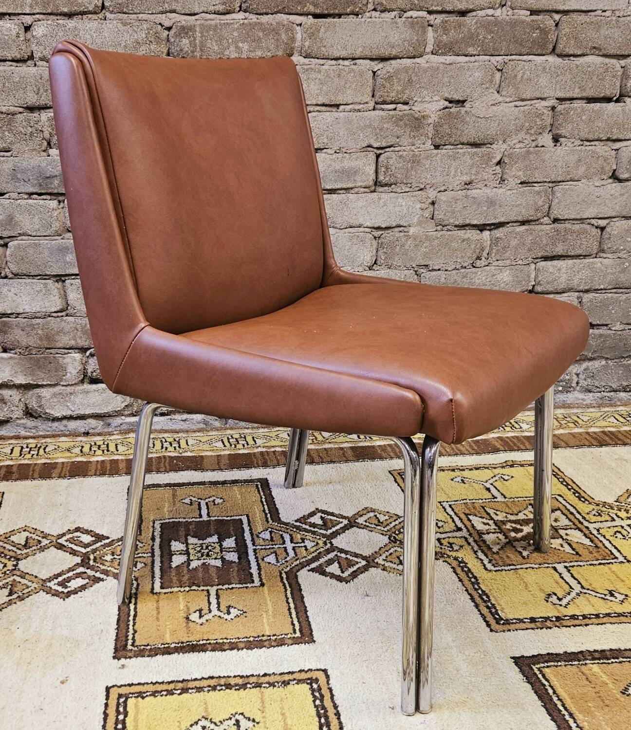 Fauteuil chauffeuse moderniste 1970