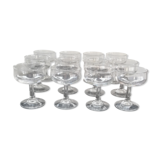 Ensemble de 12 verres à pieds Arcoroc